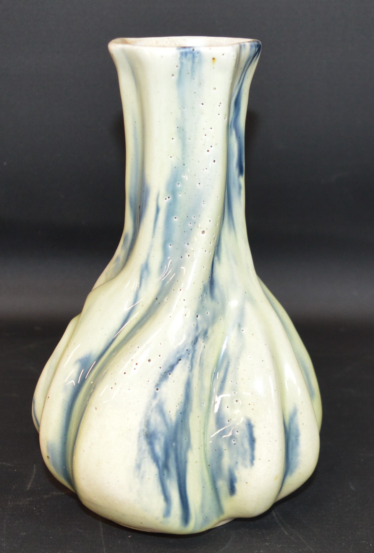 Abstract ceramic vase - Image 3 of 5