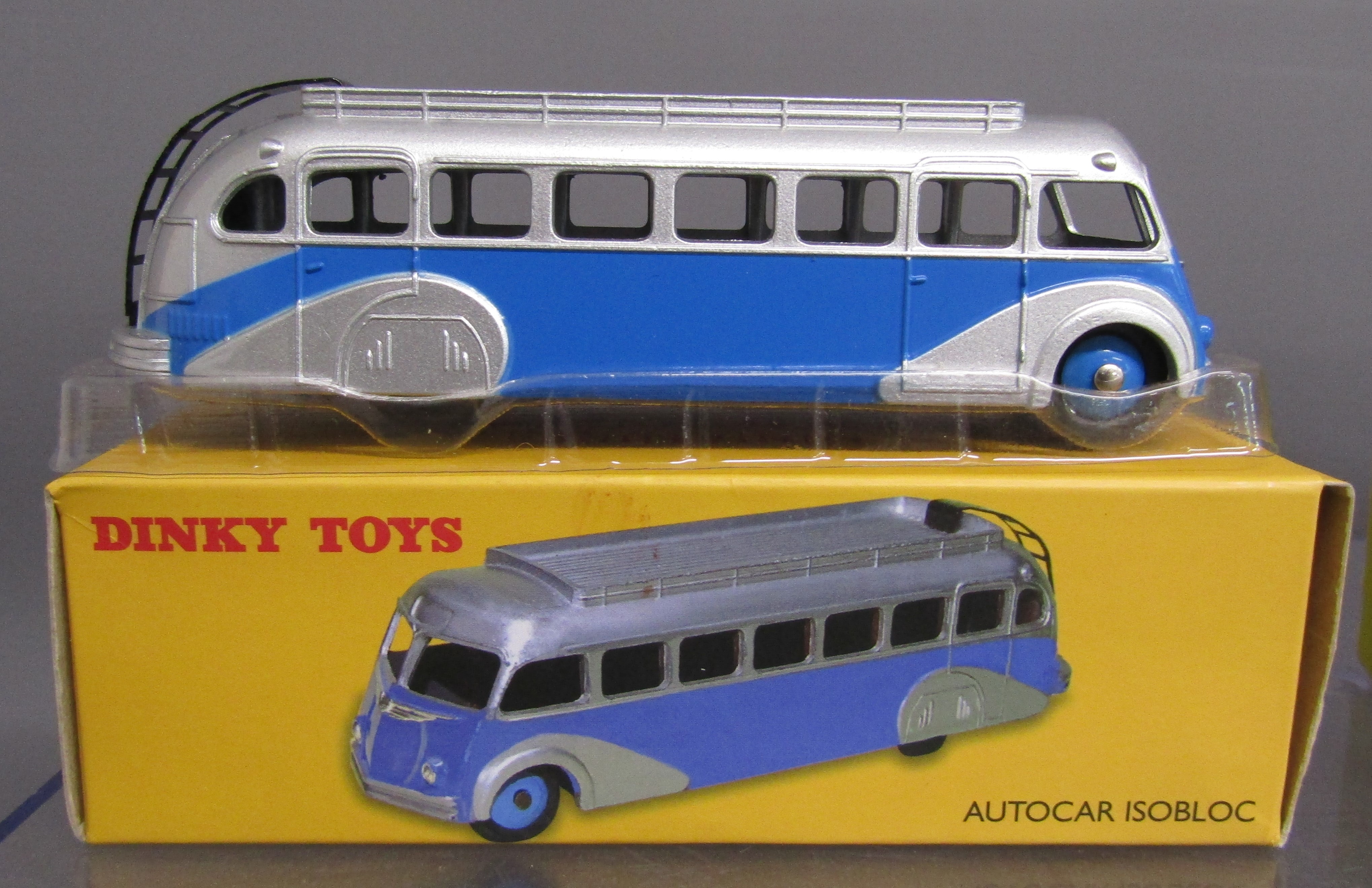 Boxed diecast cars - Dinky Autocar Isobloc 29E, rewery Flat bed Truck 588, Philips Citroen 587, - Image 6 of 6