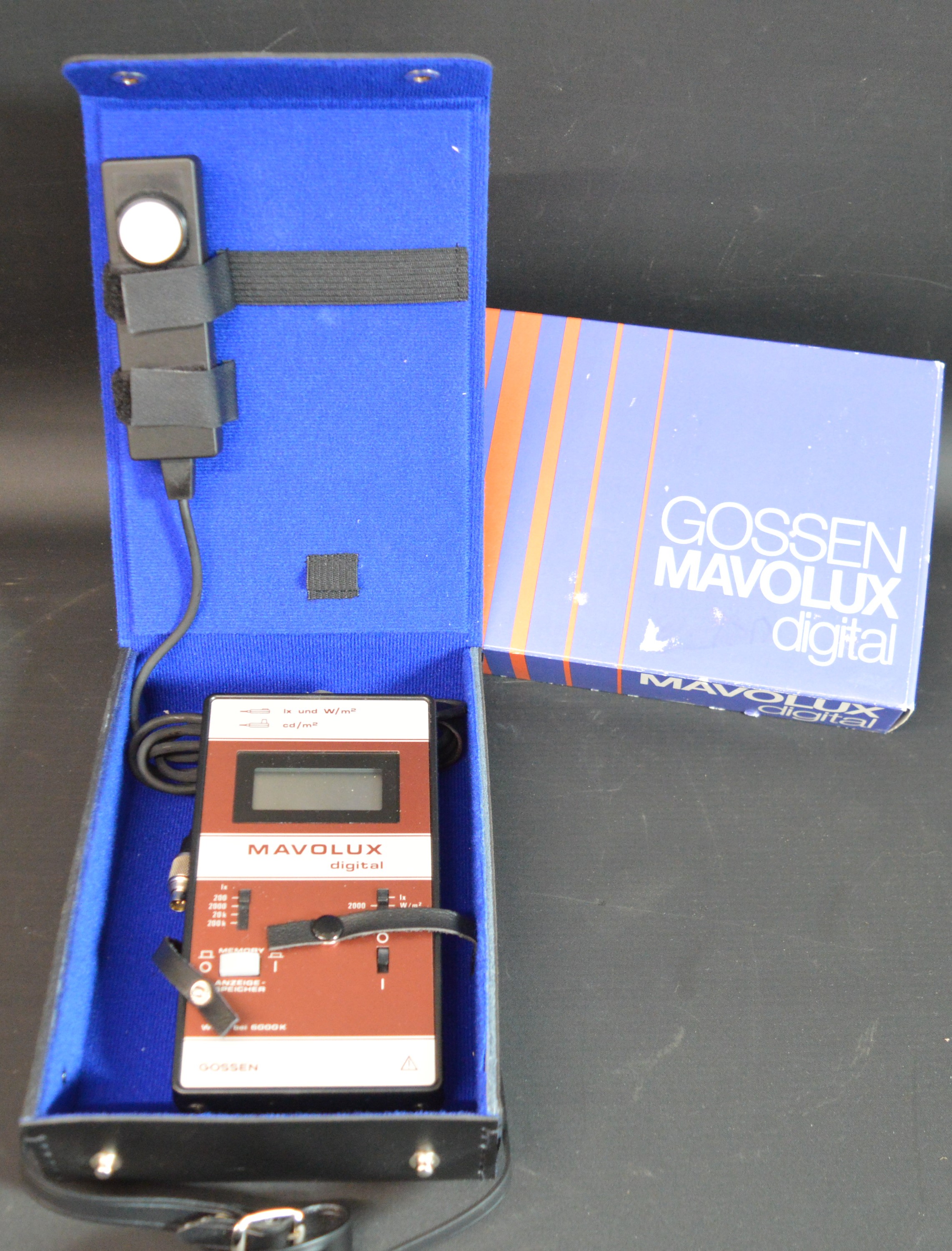 Gossen Mavolux digital light meter in original box - Image 2 of 2