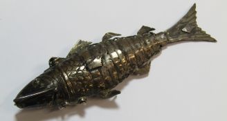 White metal articulated fish snuff box - approx. 10cm long