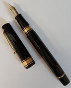 Omas Italian fountain pen with 18ct gold nib
