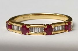 18ct gold ruby & baguette cut diamond ring, 2.9g
