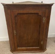 Georgian oak corner cupboard with shaped shelves Ht 102cm W 83cm