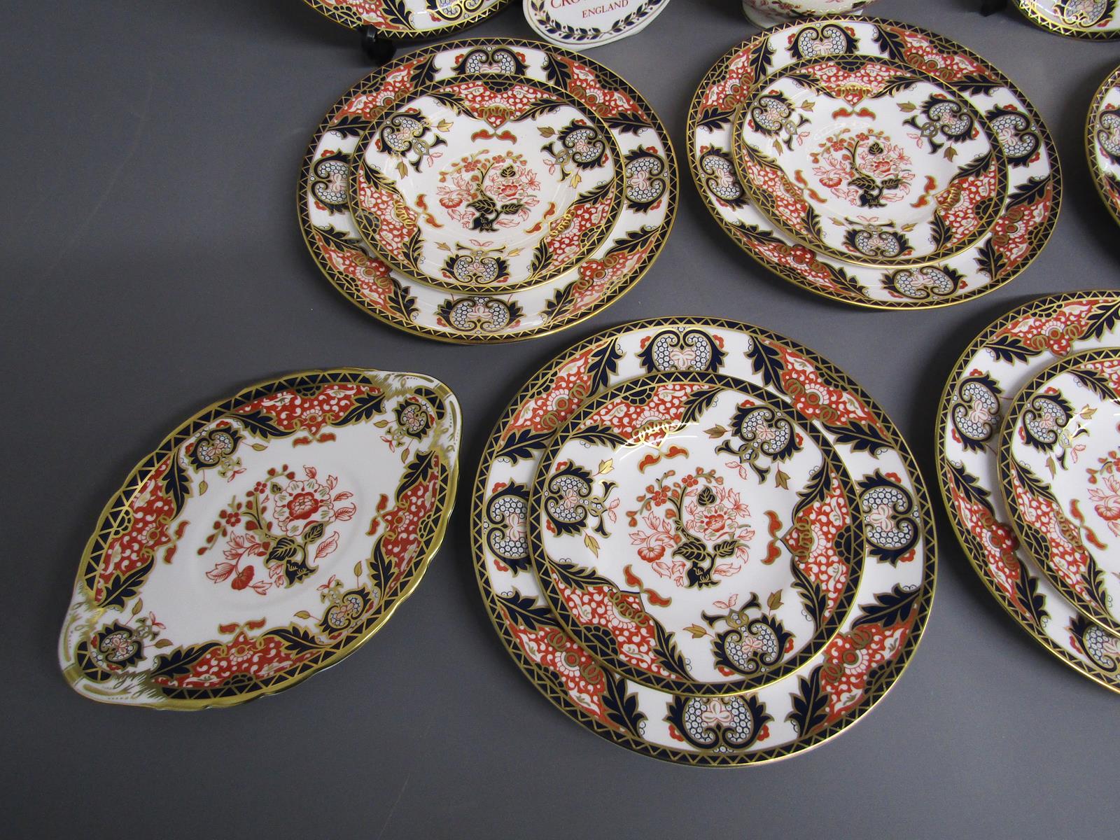 Royal Crown Derby 'Derby Japan' A1336 - 6 x 22cm plate - 6 x 16cm plates - gravy dish and plate - - Image 2 of 6