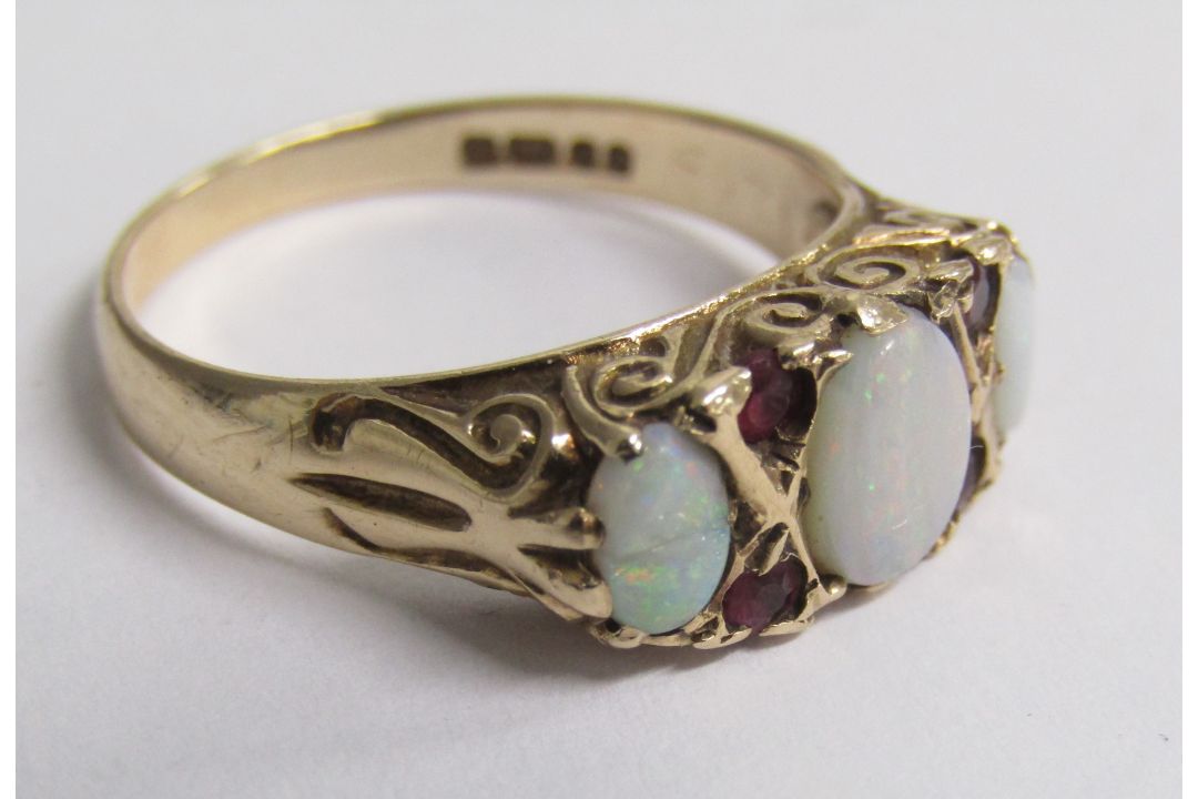 9ct gold opal and ruby ring - ring size O/P - total weight 3.3g (slight damage to 2 opals) - Image 9 of 9