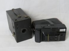 A Kodak No2 Portrait Hawkeye camera together with a Goldline Clipper A7. Two items.