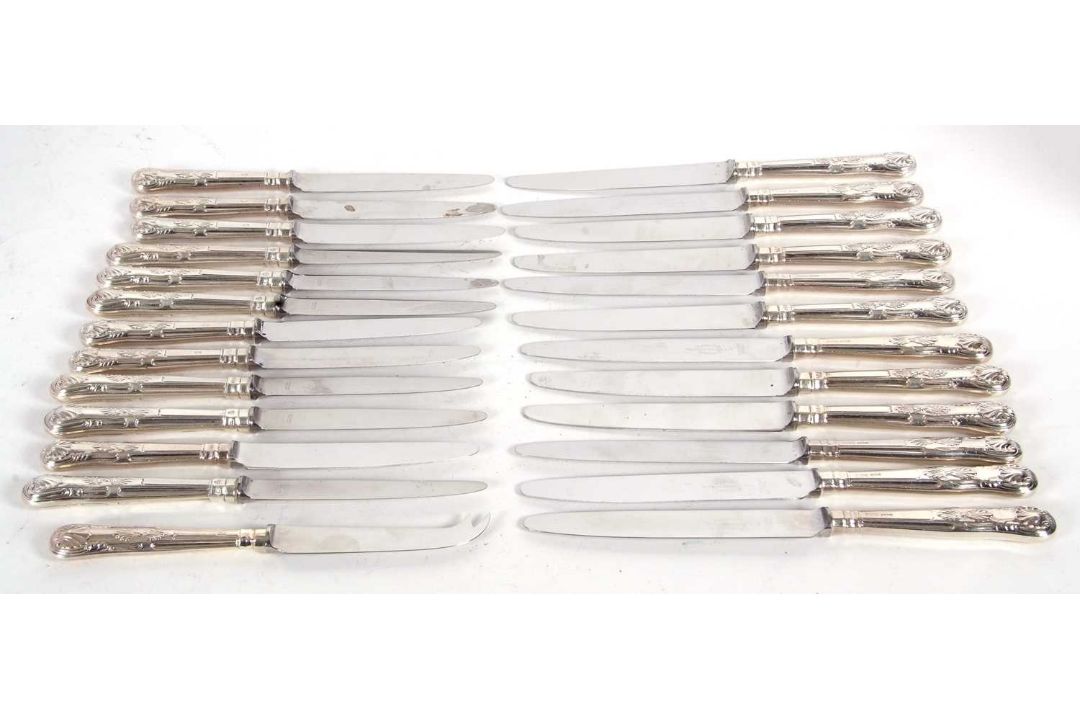 Twelve silver handled Kings pattern table knives, twelve silver handled dessert knives together with - Image 2 of 4
