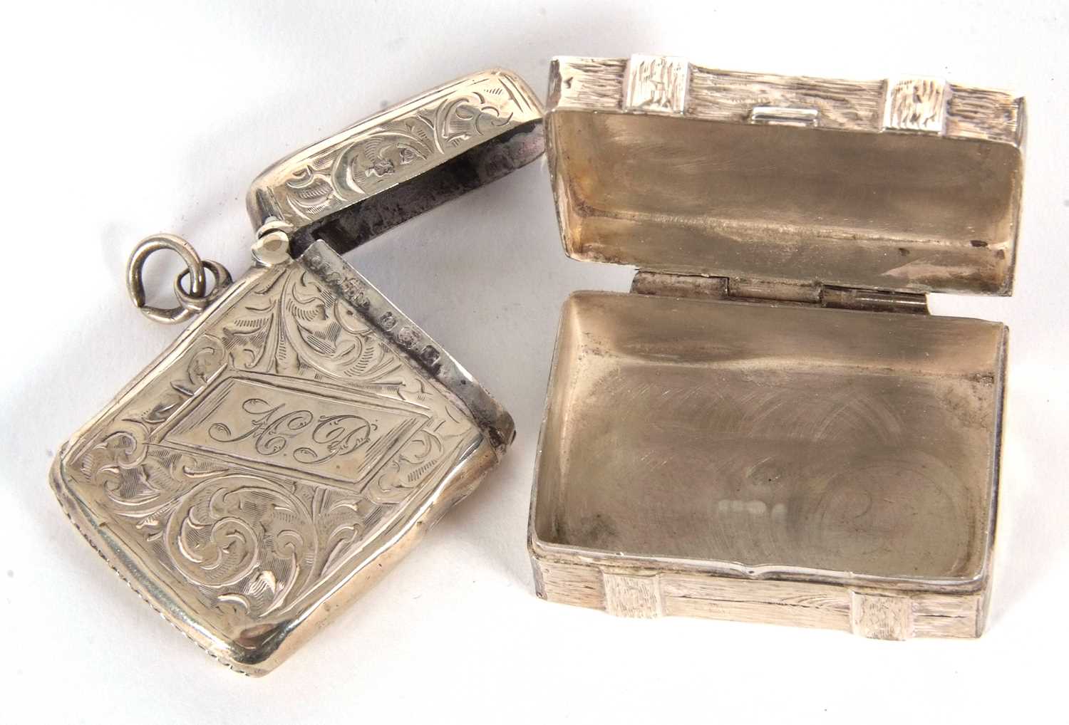 Mixed Lot: A small silver dish, Birmingham 1972, makers mark for A T Callon Ltd, 9.5cm diameter, a - Image 3 of 4