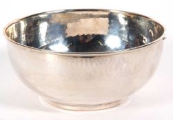 A mid 20th Century Italian 800 standard bowl, stamped with the words 