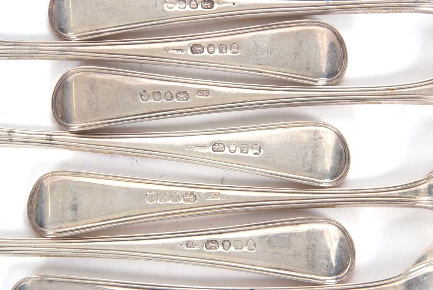 Twelve George III thread pattern double struck thread pattern table forks, 890gms - Image 3 of 3