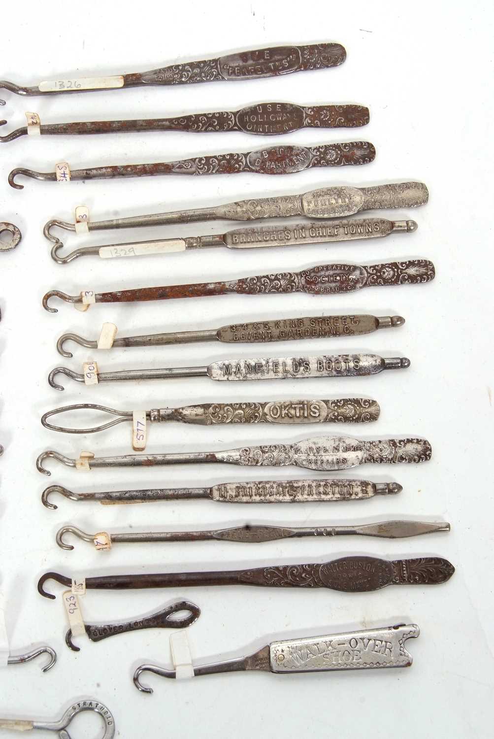 Quantity of steel advertising button hooks to include a Bishop & Son of Diss, T Calver, 10 St - Image 2 of 4