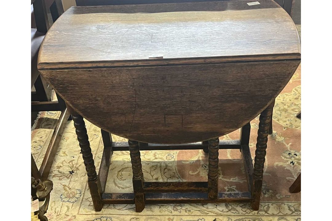 A small late 19th Century oak drop leaf table on bobbin turned legs, 73cm wide - Image 1 of 2