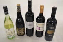 Mixed Australian Red and White Wine, 5 bottles