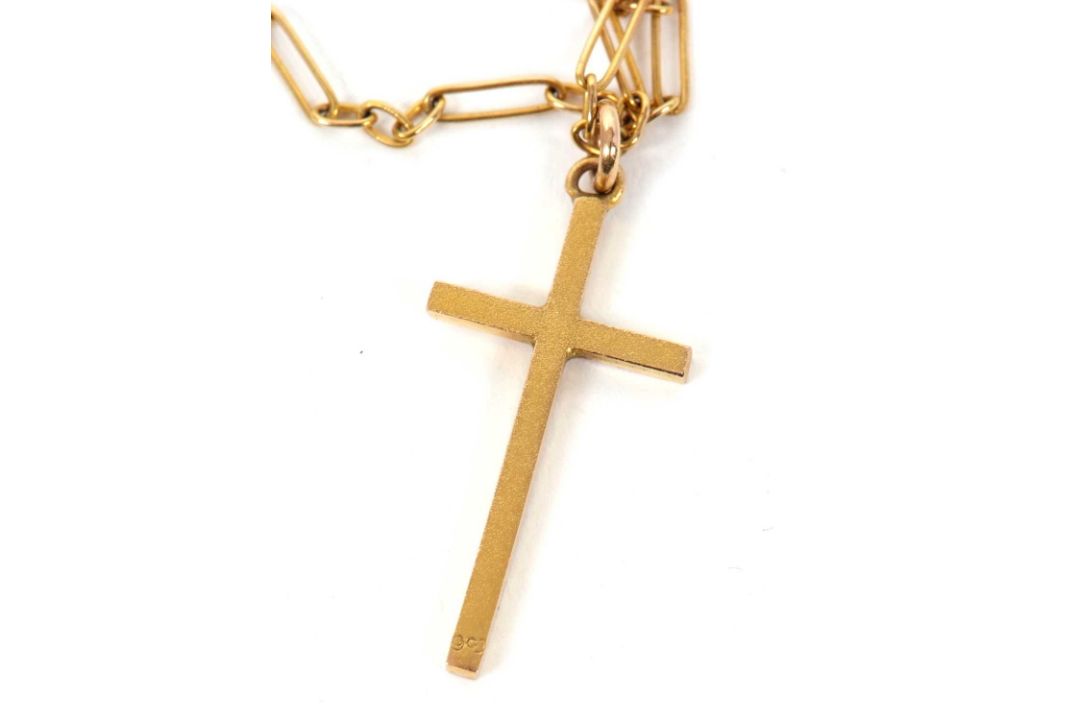 A fancy link cross and chain, the cross pendant with engraved decoration to one side and stamped 9ct - Image 2 of 3