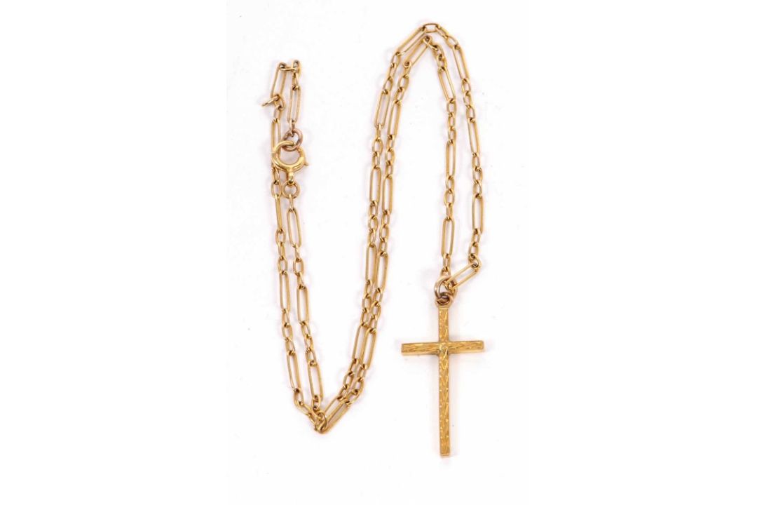 A fancy link cross and chain, the cross pendant with engraved decoration to one side and stamped 9ct - Image 3 of 3