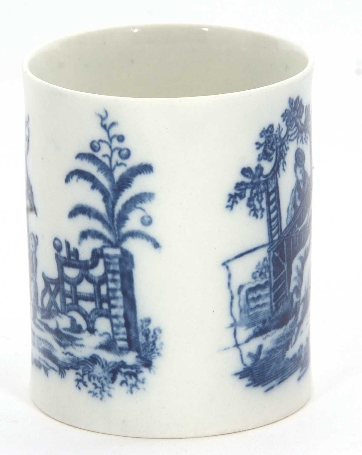 A small 18th Century Caughley mug with prints of La Peche and La Promenade, 8cm high - Image 3 of 5