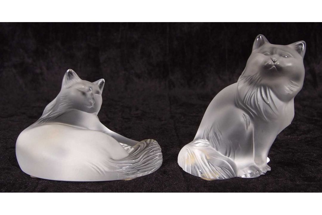 Lalique Seated "Heggie" Cat with a further example late 20th century with etched marks to base (2) - Image 2 of 4