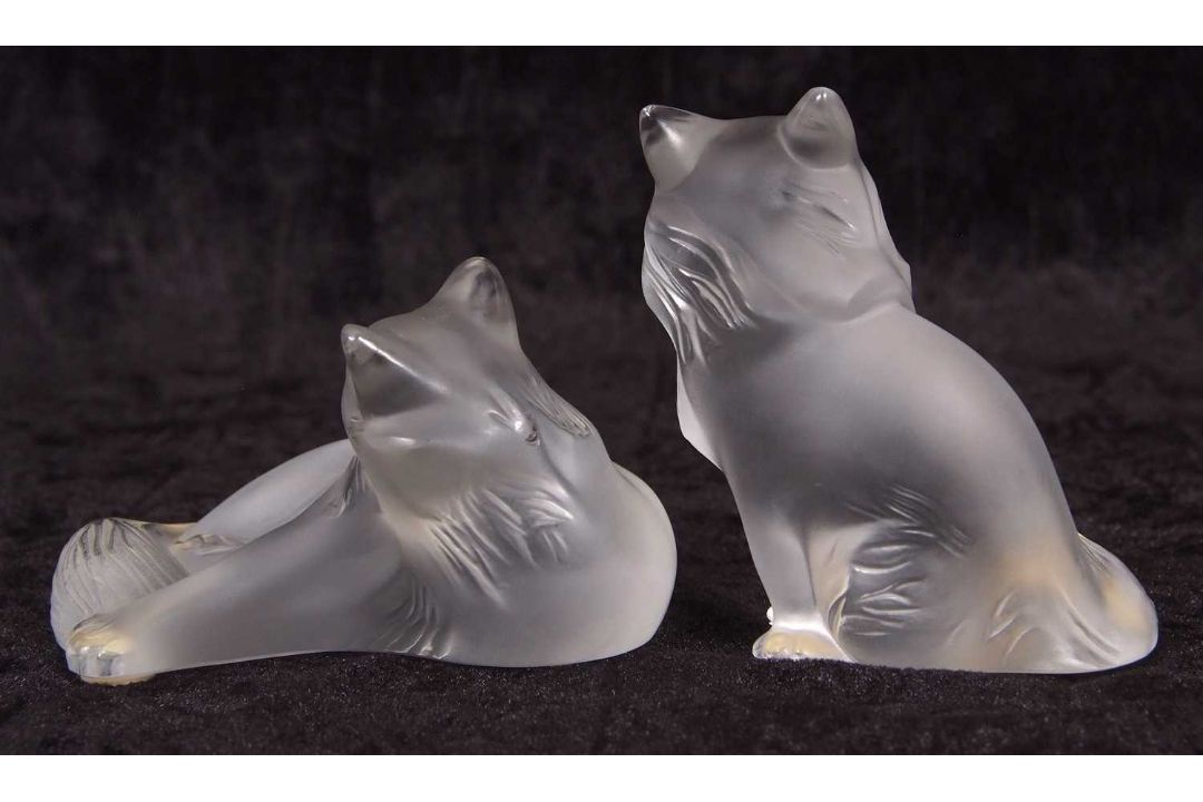 Lalique Seated "Heggie" Cat with a further example late 20th century with etched marks to base (2) - Image 3 of 4