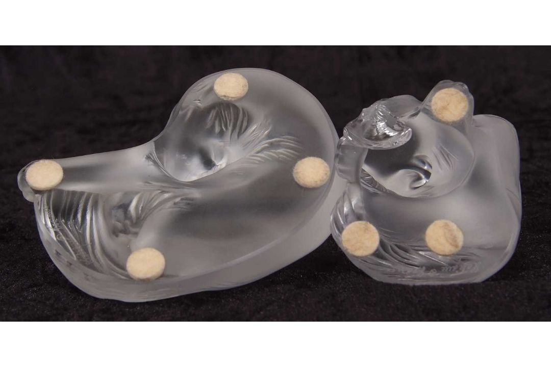Lalique Seated "Heggie" Cat with a further example late 20th century with etched marks to base (2) - Image 4 of 4