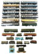 A mixed lot of various 00 gauge railway corridors, wagons etc, mostly Lima and Hornby