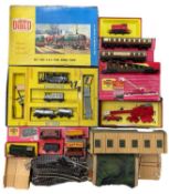 A mixed lot of Hornby Dublo 00 gauge rolling stock, to include: - Set 2008 0-6-0 Tank Goods Train (
