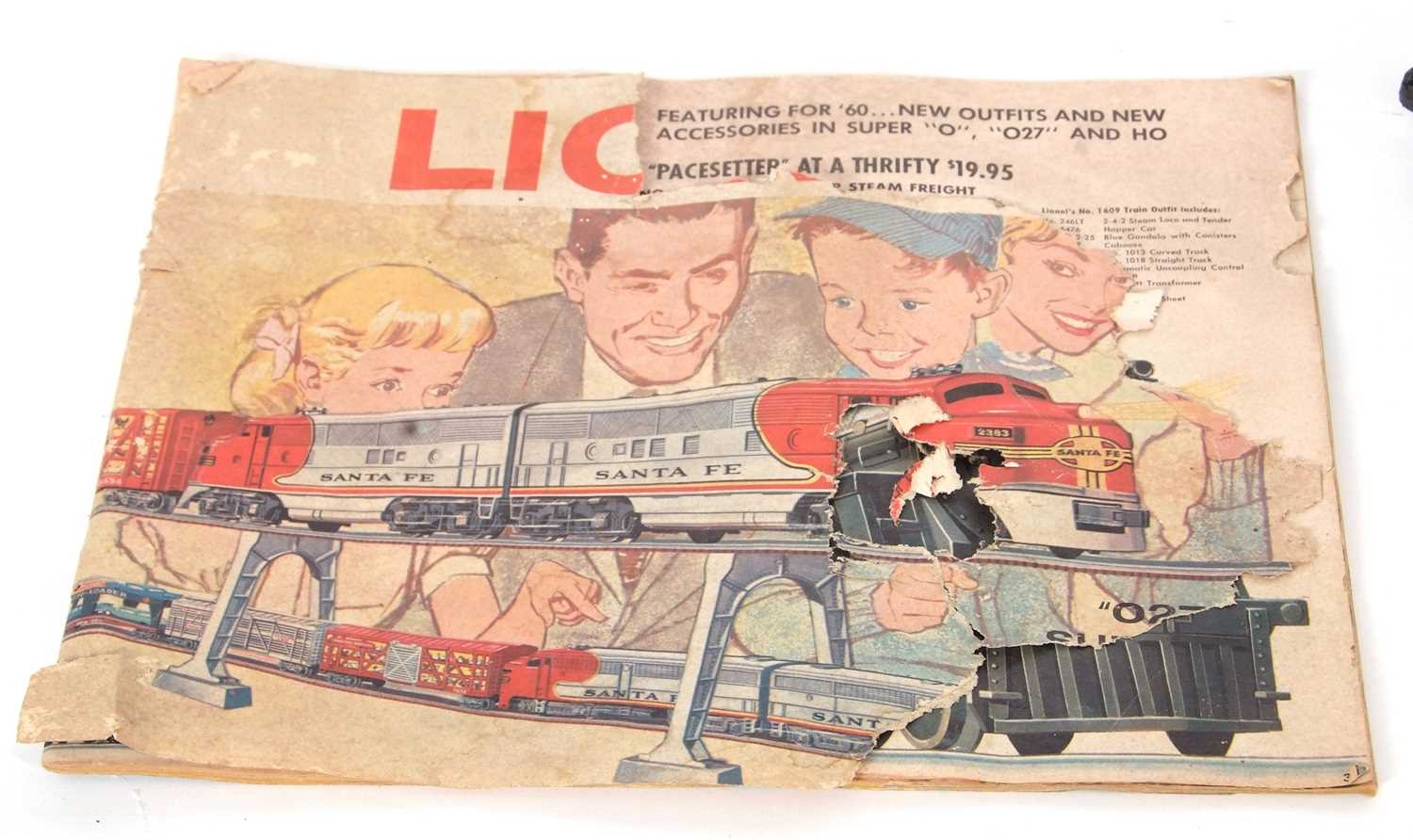 A 1949 Post-War Lionel Lines 0 gauge Santa Fe 2333-20 freight engine, with a good collection of - Image 9 of 19