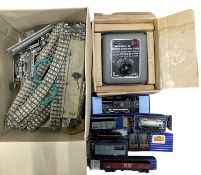 A quantity of vintage Hornby Dublo 00 gauge rolling stock