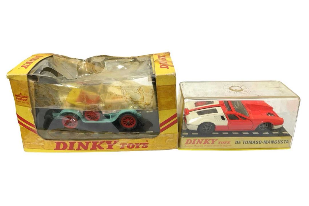 A pair of Dinky die-cast cars, to include: - 486 'Dinky Beats' 1913 Morris Oxford Bullnose (box very