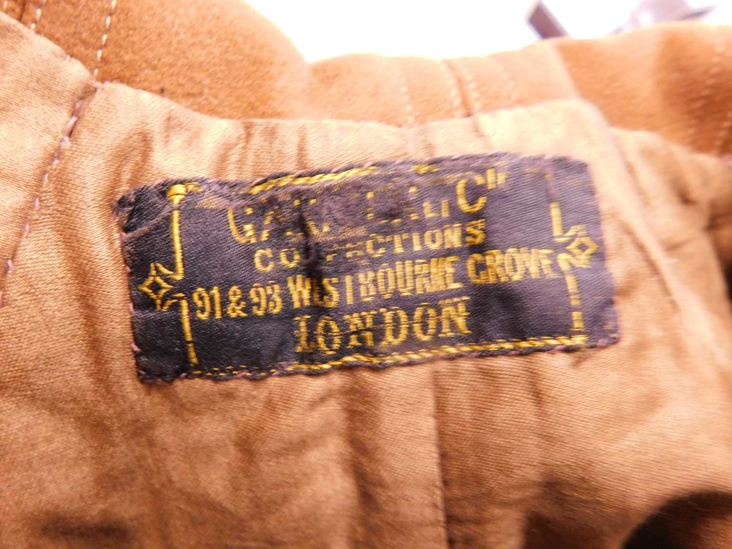 An early 20th century lady's brown felt cape, with double buckle fastening to neck and portcullis - Image 5 of 8