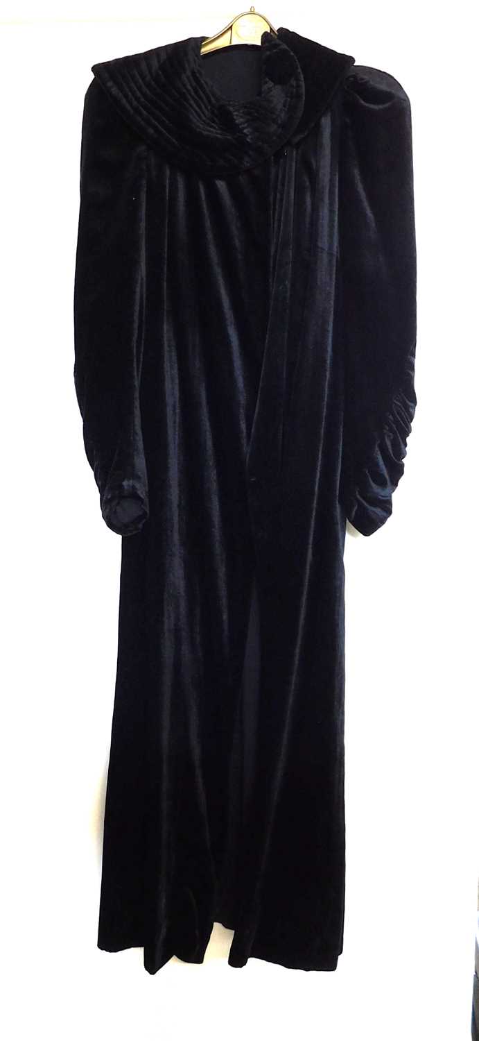 A black velvet evening gown, the sleeveless bias cut V-neck gown with matching shrug and long velvet - Image 2 of 10