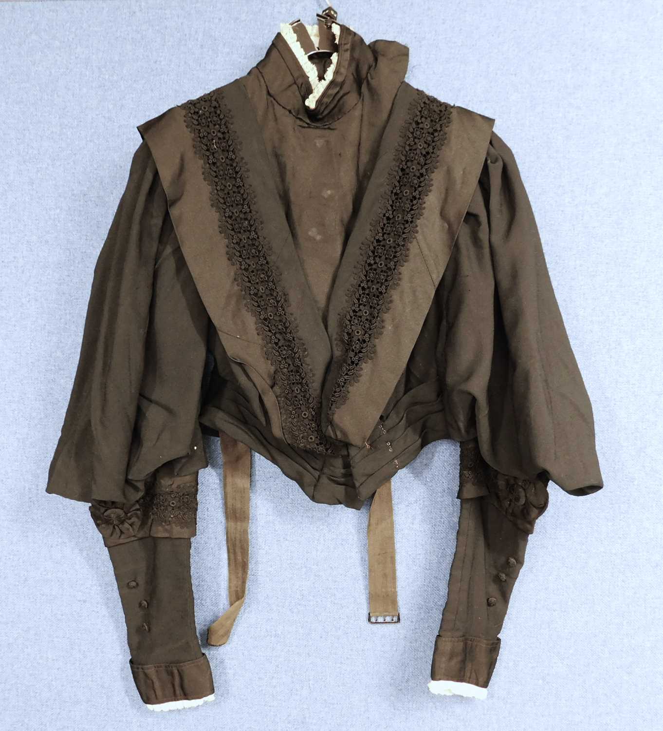 A lady's late Victorian black jacket with high neck and lace trim, deep V neck front with black - Image 3 of 15