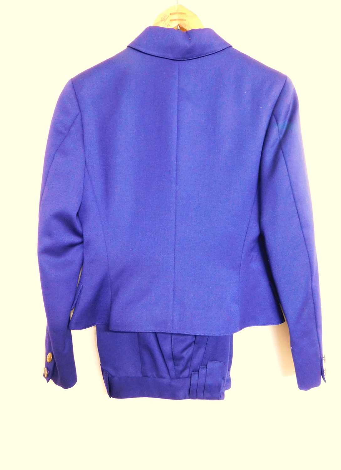 A lady's Versace 'Versus'two piece suit, the crossover button front cropped jacket, withfront flap - Image 2 of 10