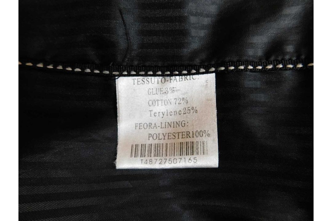 A lady's Dolce & Gabbana rain jacket with zip front overlapping popper details, zip pockets and - Image 5 of 7