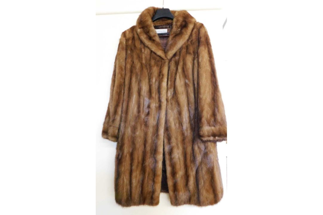 A lady's full length fur coat, with two hook fastening and side slit pockets - Image 1 of 4