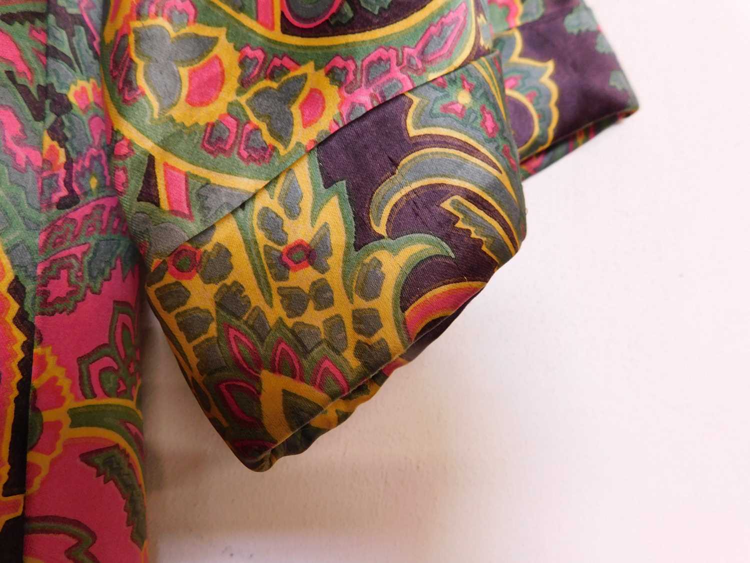 An Yves Saint Laurent Rive Gauche silk jacket and a Yves Saint Laurent Rive Gauche cotton skirt, the - Image 6 of 11