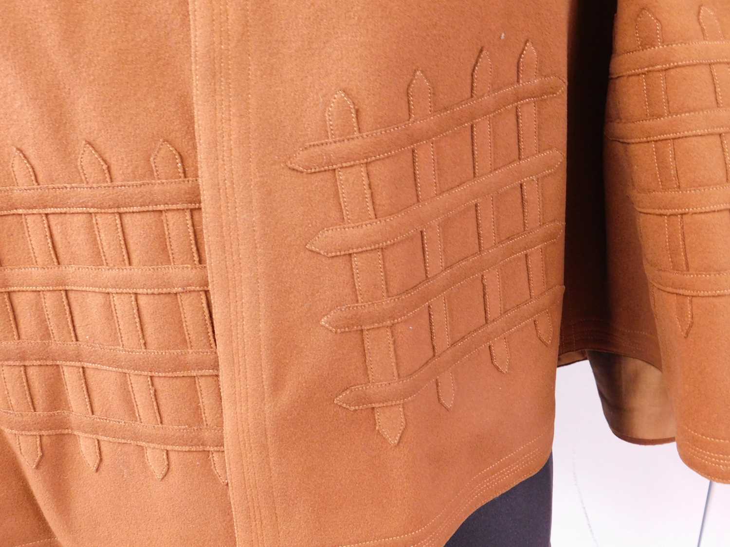 An early 20th century lady's brown felt cape, with double buckle fastening to neck and portcullis - Image 4 of 8