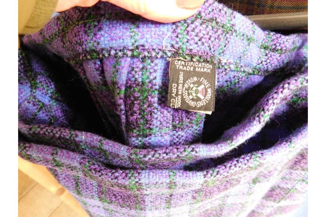 A quantity of ladies wear: to include a tweed check skirt by Daks, London; a Scottish wool kilt; a - Image 2 of 4