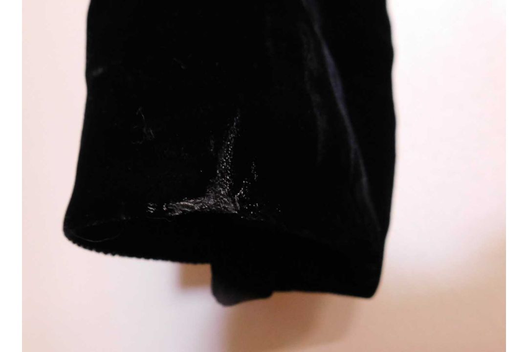 A Christian Dior Boutique, London, velvet jacket, single breasted with button front and small - Image 4 of 10
