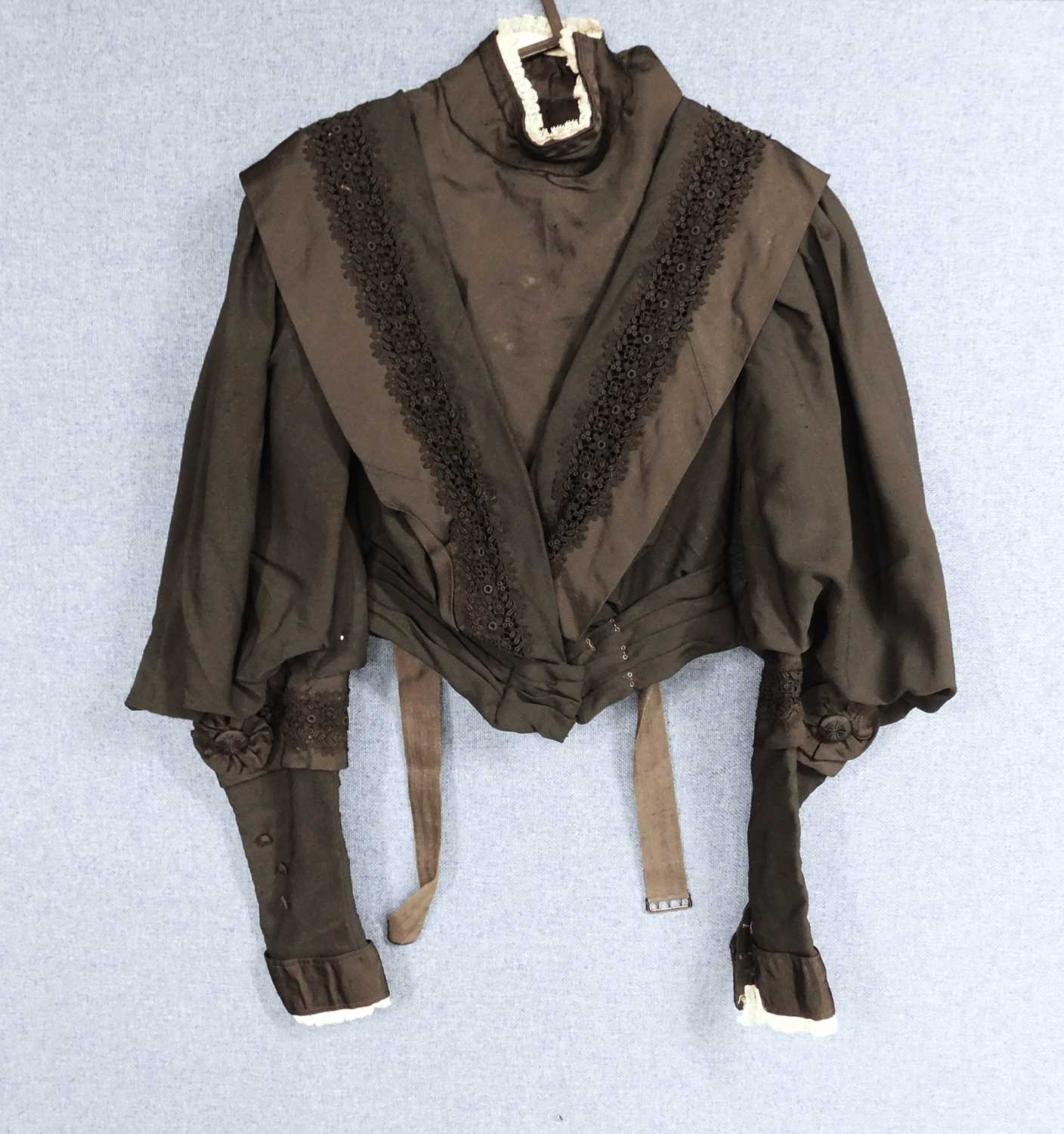 A lady's late Victorian black jacket with high neck and lace trim, deep V neck front with black - Image 2 of 15