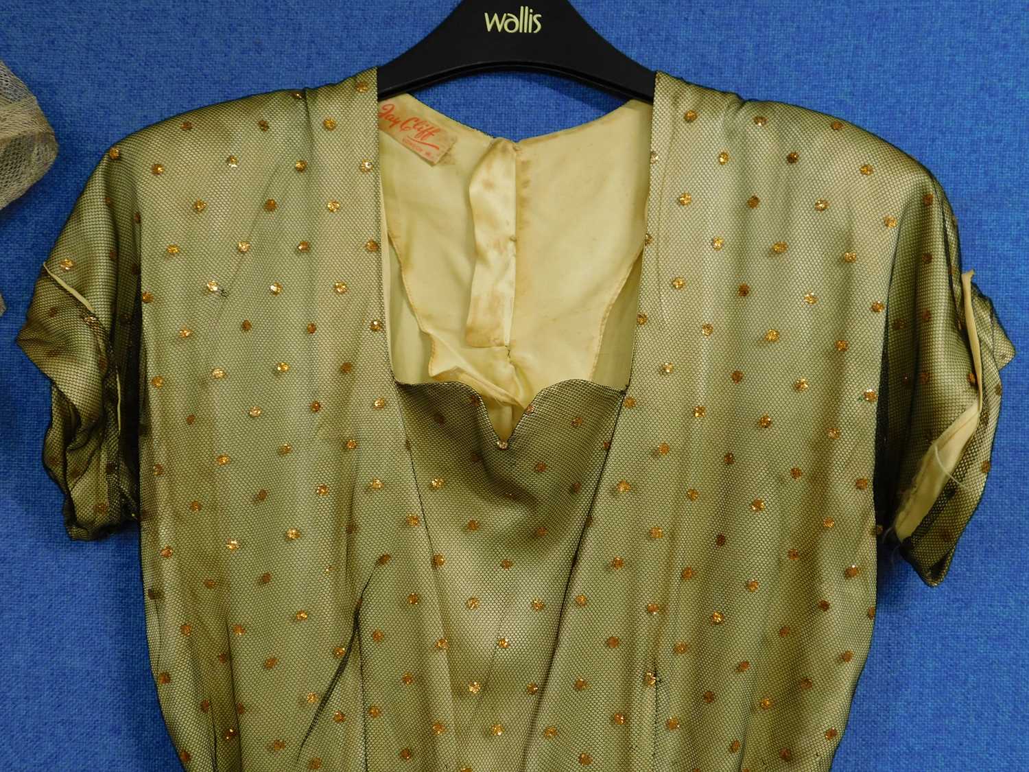 Two c.1930's lady's dresses, to include an apricot satin and net dress with V neck, net sleeves - Image 7 of 9