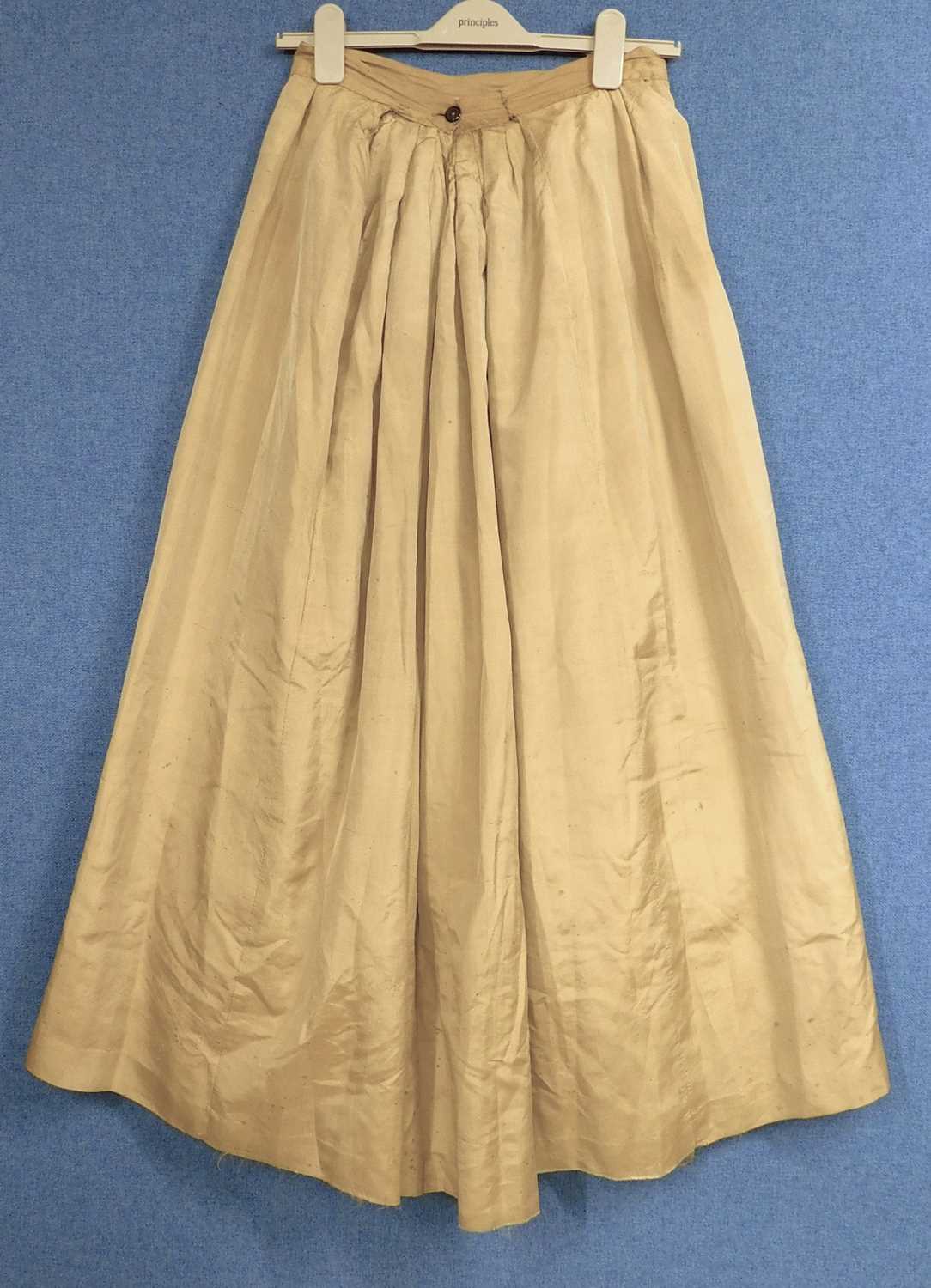 A lady's early 20th Century pale yellow and black jacket and similar skirt, button fronted with - Image 4 of 15