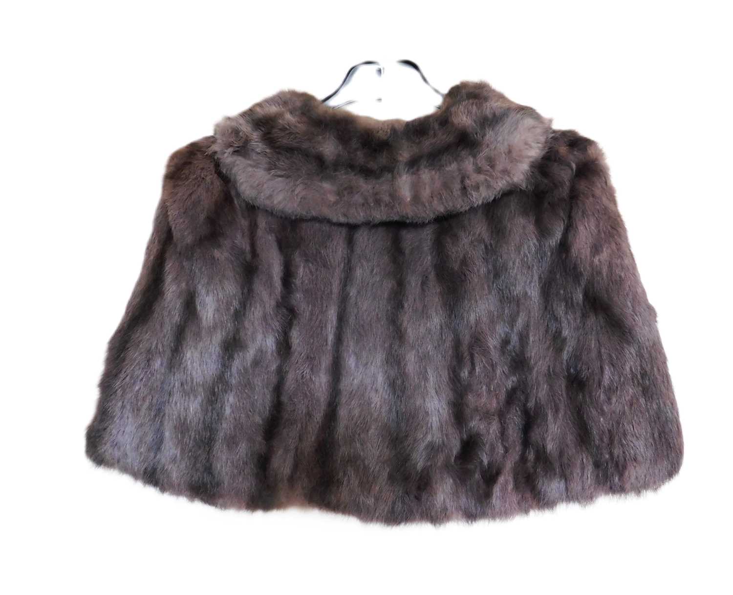 A mid 20th century lady's satin cropped jacket, together with a taupe coloured fur shoulder cape, ( - Image 3 of 5