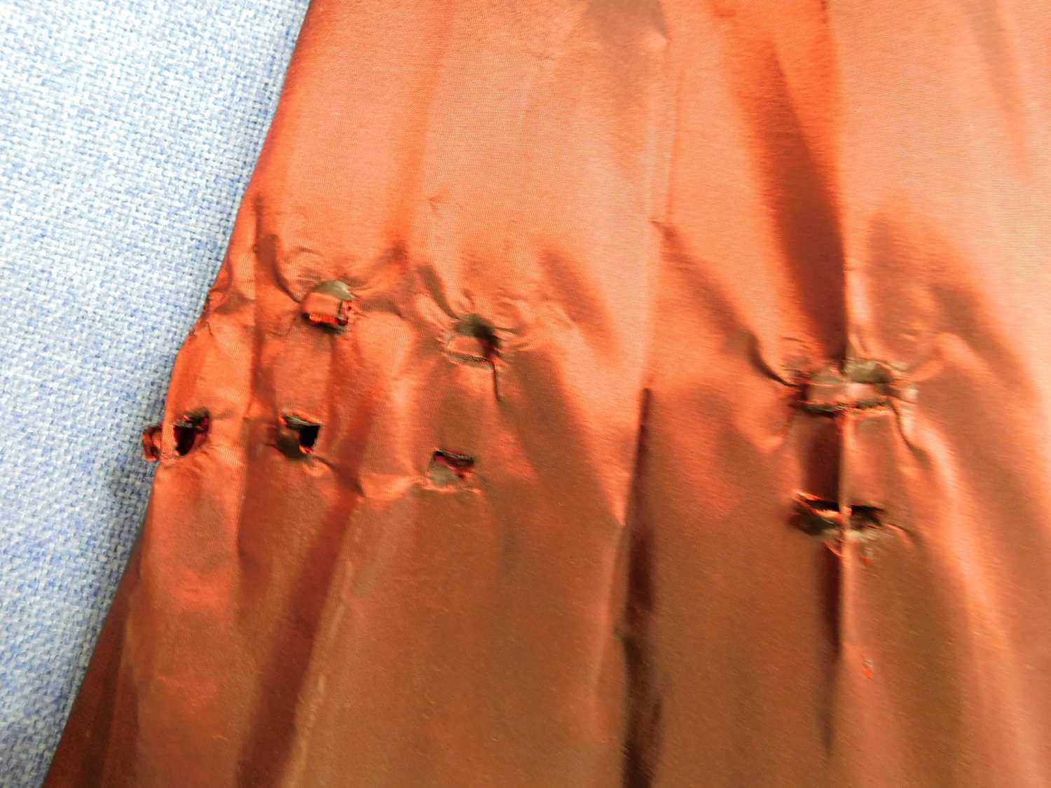 A ladies burgundy halter neck evening gown with fitted ruched bust, zip back together with - Image 4 of 4