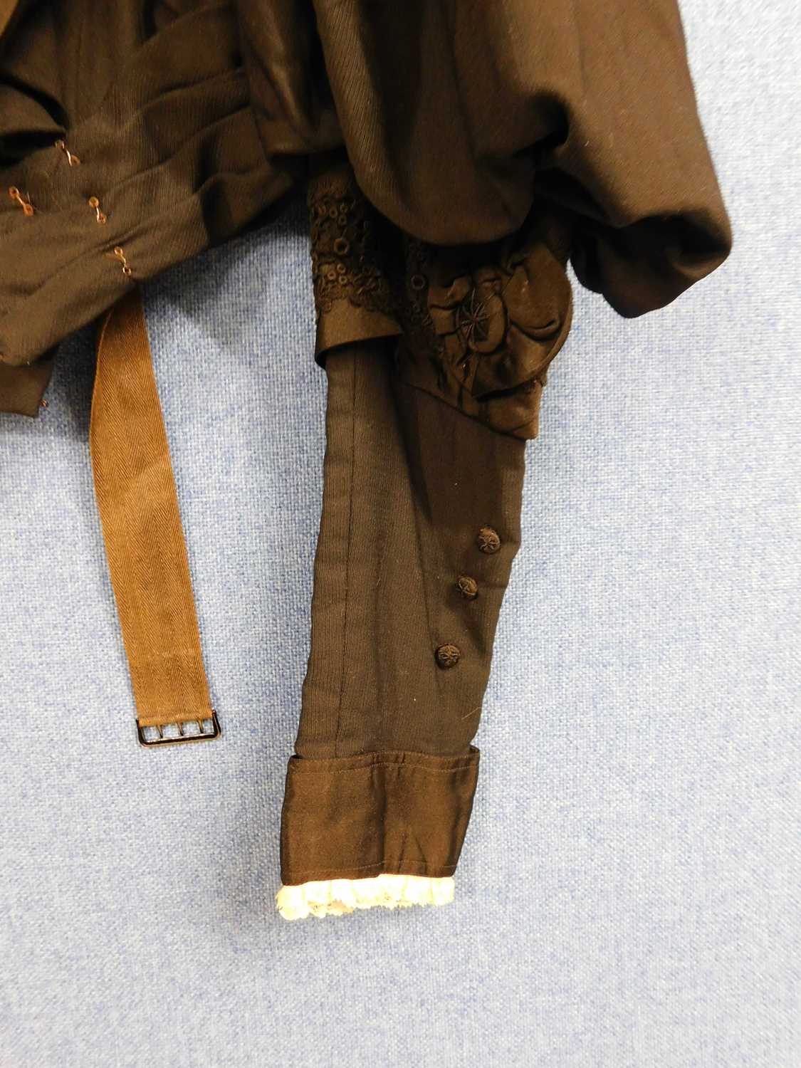 A lady's late Victorian black jacket with high neck and lace trim, deep V neck front with black - Image 7 of 15