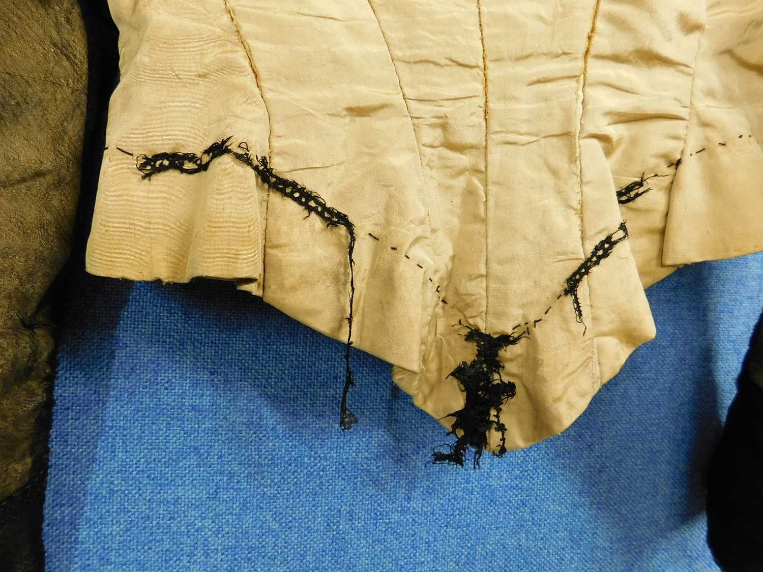 A lady's early 20th Century pale yellow and black jacket and similar skirt, button fronted with - Image 7 of 15