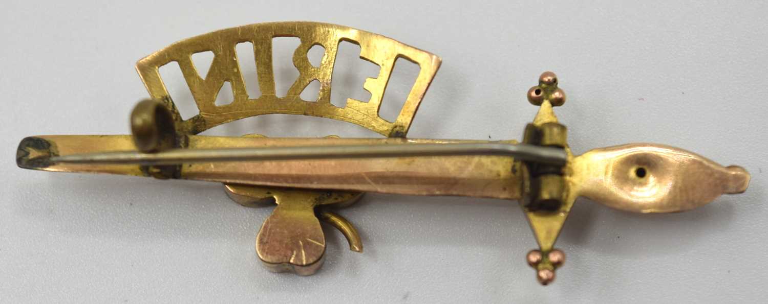 First World War 9ct sweetheart brooch in shape of European sword encrested with gemstomes - Image 2 of 2