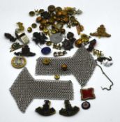 Quantity of cap badges to include 16th London teritorials shoulder titles, Royal Artillery,