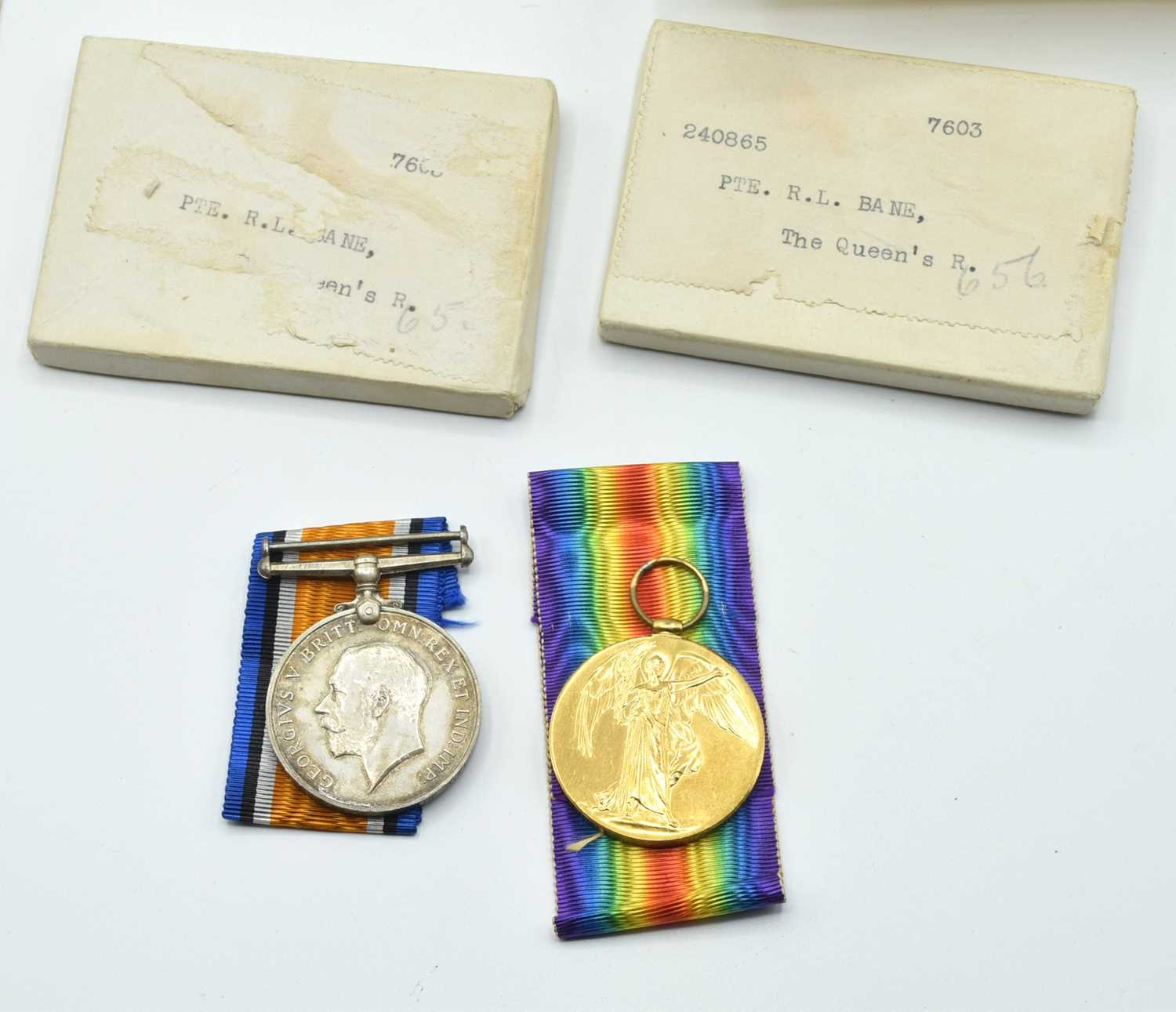First World War 1914 Queen Marys Christmas Tin, 1915 Christmas card, 1916 French bank note - Image 2 of 3
