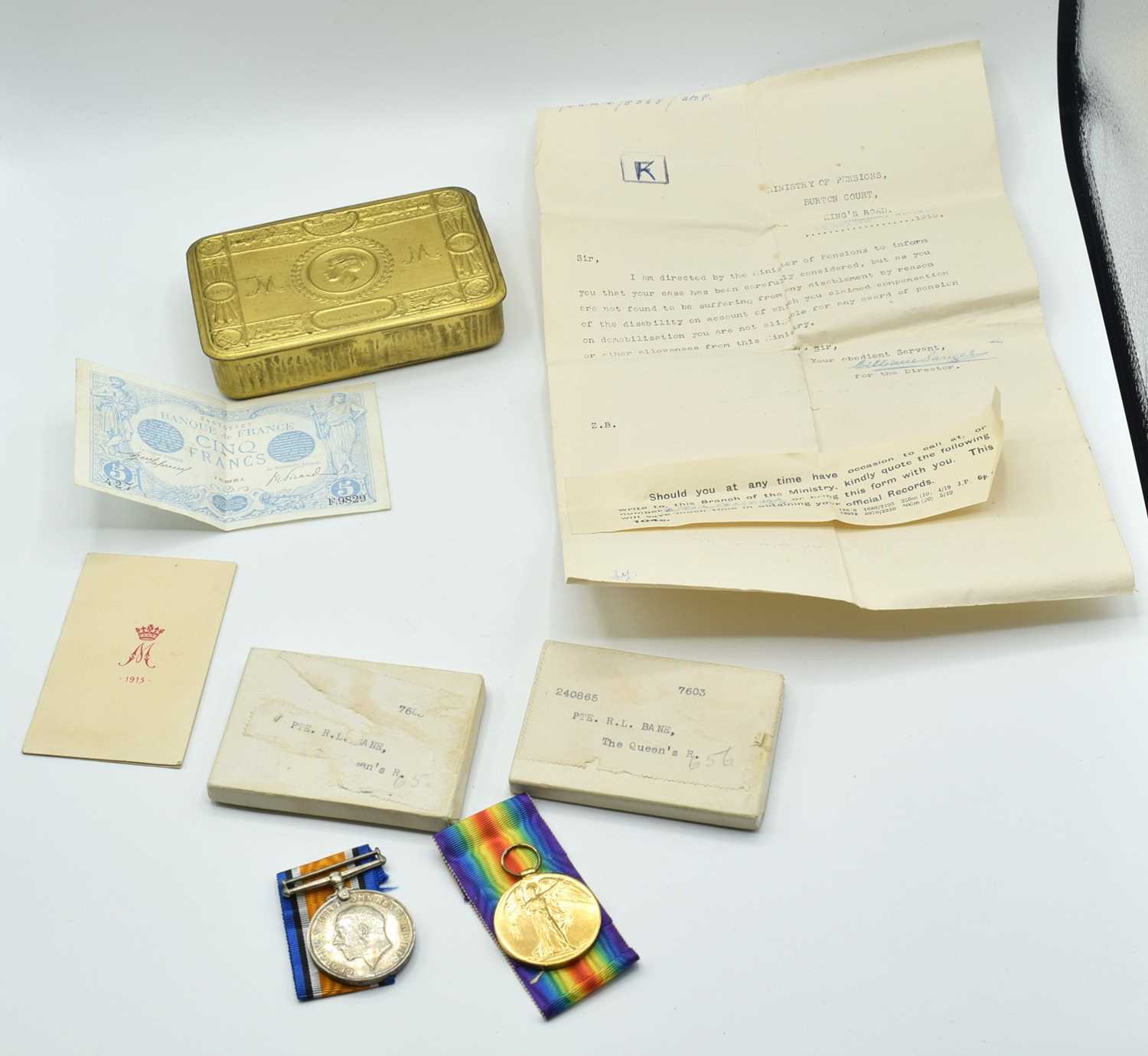 First World War 1914 Queen Marys Christmas Tin, 1915 Christmas card, 1916 French bank note