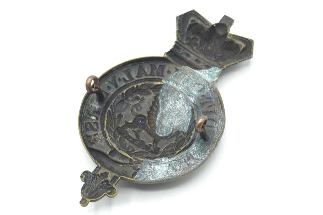 Victorian Monmouthshire Glengary cap badge - Image 2 of 2
